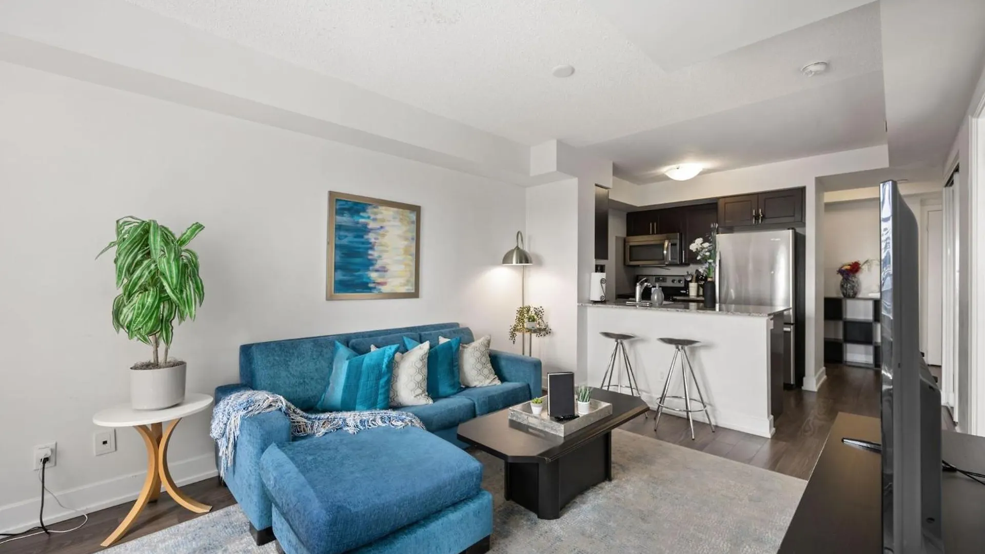 अपार्टमेंट Luxury 2Bdr Condo W Pool, Hot Tub, Sauna & 10M From Airport